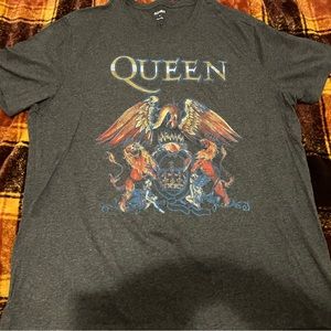 “Queen” Old Navy Tshirt